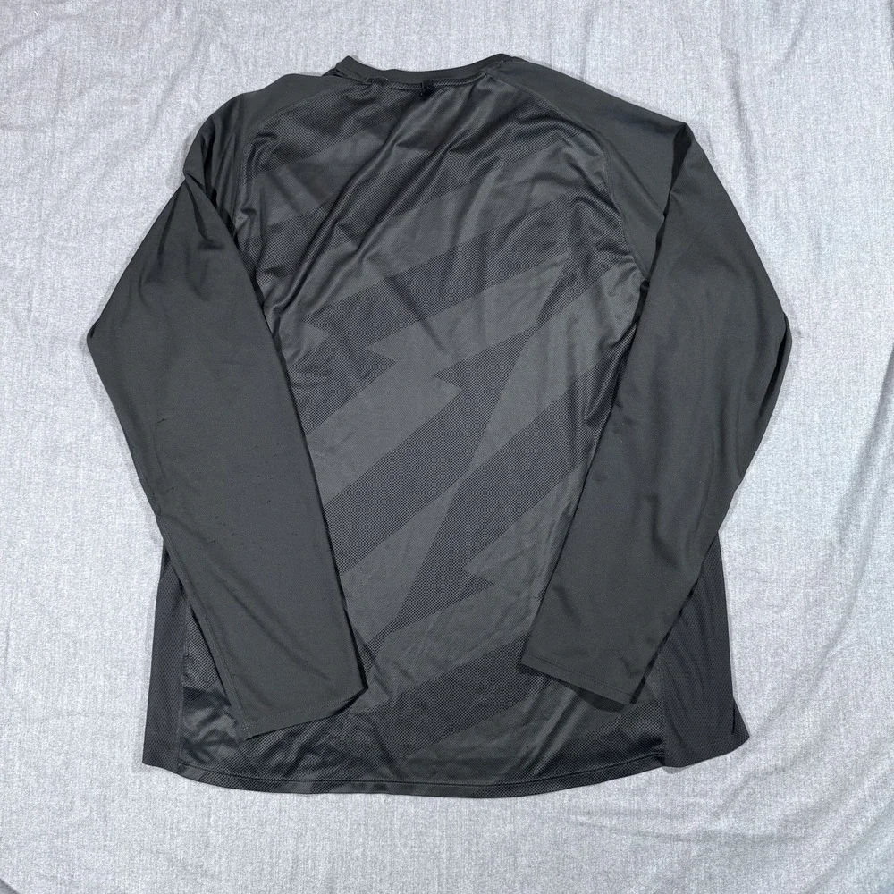 Nike Running Shirt‎ Mens XL Dri-FIT Long Sleeve Athletic Pullover 518043-060